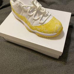 Jordan 11 Low Yellow Snakeskin