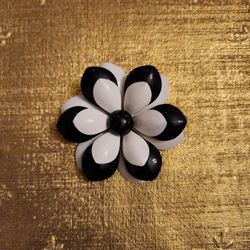 FLORAL BROOCH