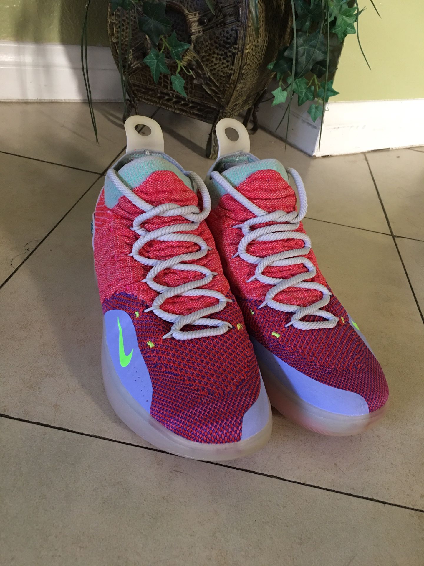 KD 11 EYBL