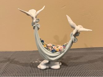 Lladró “Petals of Peace” Doves with Flower-Filled Sash Porcelain Centerpiece Figurine