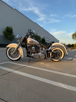 2008 Softail Deluxe Two Tone