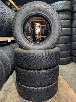 LT275/70R18 Nitto $400
