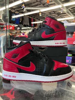 Women’s Air Jordan 1 Mid Bred Text