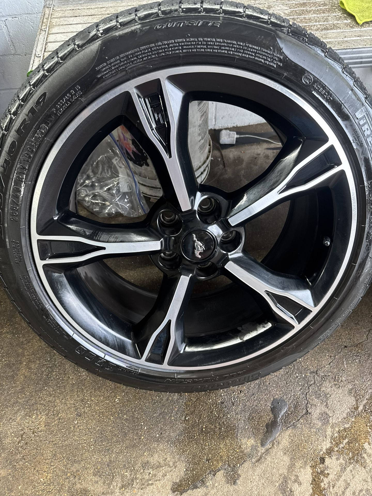 5 Lugs Wheels 15 Mustang GT