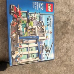 Legos- New In Box-City 854 Pieces
