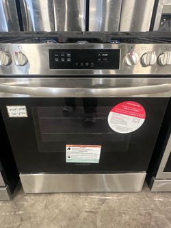 Frigidaire 30" Gas Range with Steam Clean