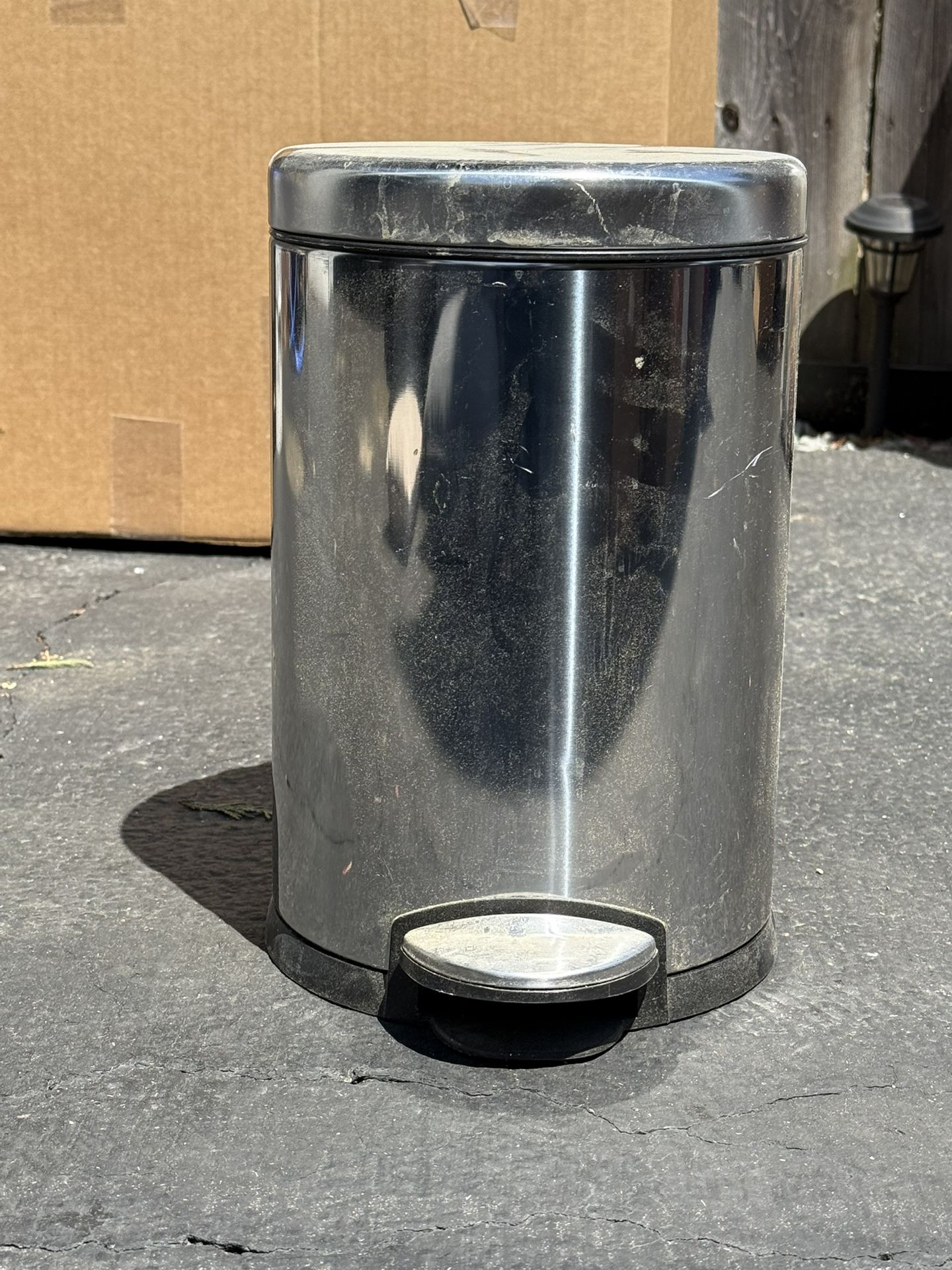 Simple Human Garbage Can