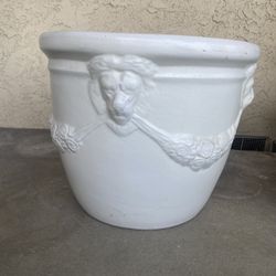 US Pottery Paramount Large White Lion Head Planter Pot Bauer Style California