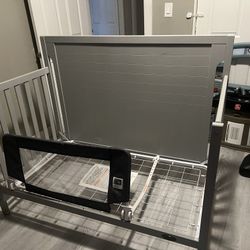 Crib/ Toddler Bed