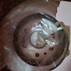 Front Brake Pads And Rotors 2007-2013 Chevy Tahoe 