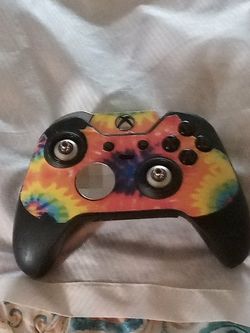 2 Xbox One Controller For Parts Or Fixing and 1 Battery Charger Used $50