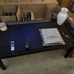 coffe table and 2 end tables