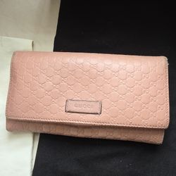 Gucci Pink Leather Micro GG

Guccissima Wallet