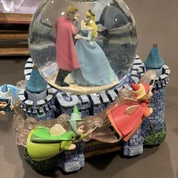 Disney Sleeping Beauty Snow Globe