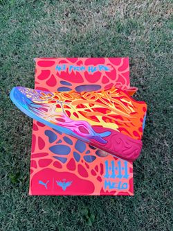 Basketball shoes