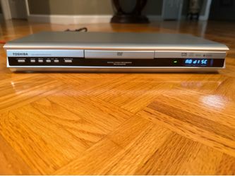 Toshiba SD-K740SUA CD/DVD Player (Excellent Condition)