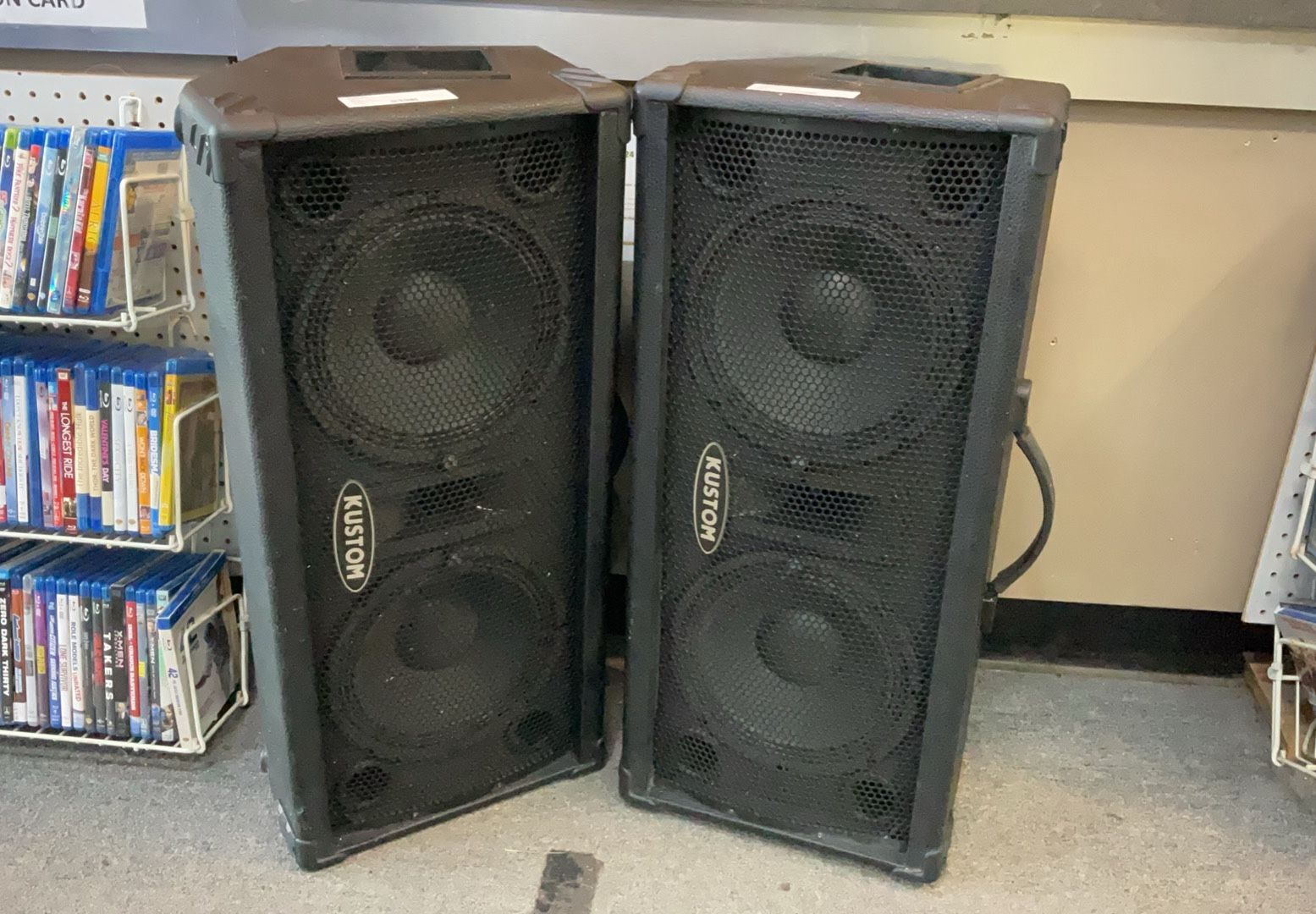 Kustom kpc210m speakers