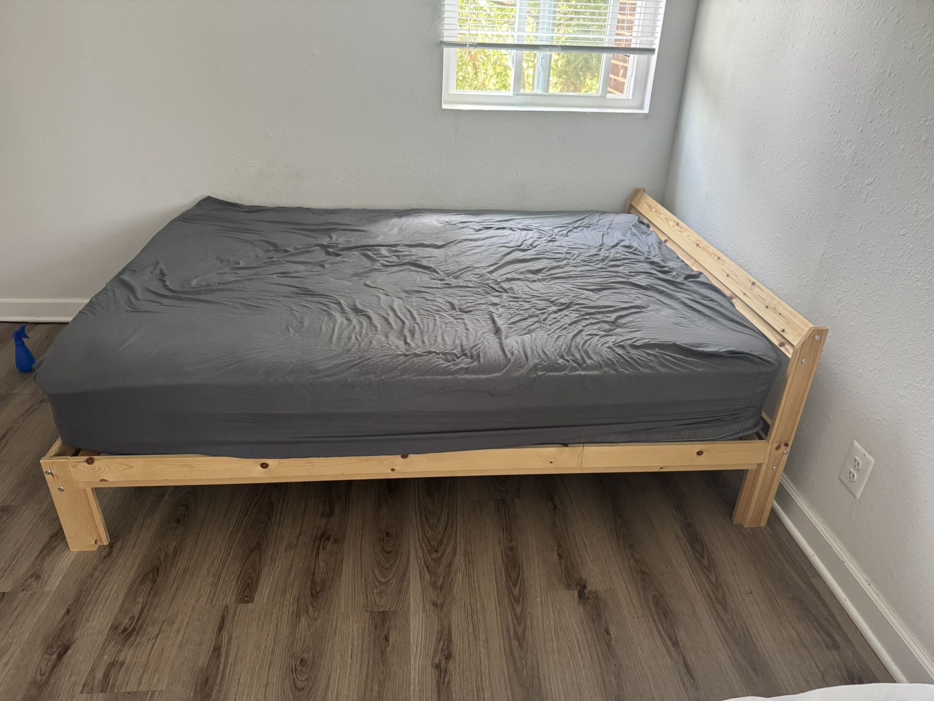 Full size bed Frame And Slats