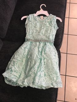 Pretty dress size 6