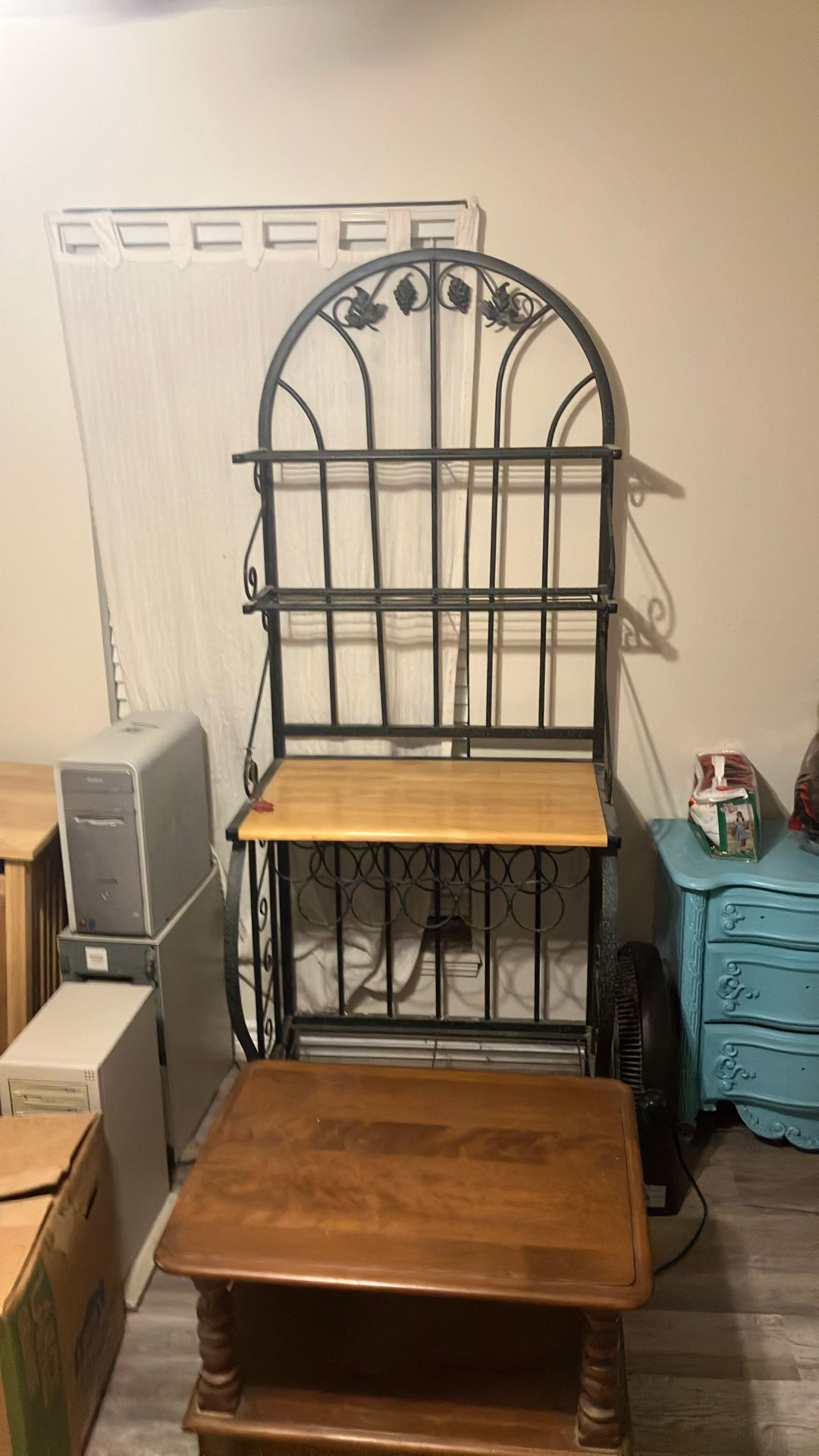 Backers Rack With Wine Bottle Slots 