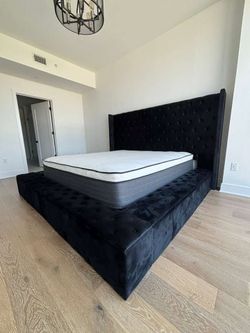 BRAND NEW BLACK TUFTED BED WITH STORAGE