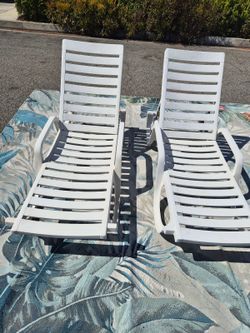 Chaise Lounge Chairs