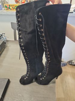 Women's knee-high boots size 6
