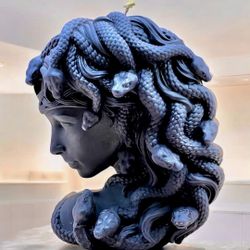 MEDUSA SNAKE HEAD CANDLE 