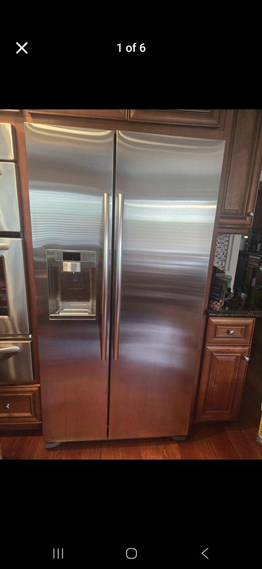 Samsung Fridge Works Great