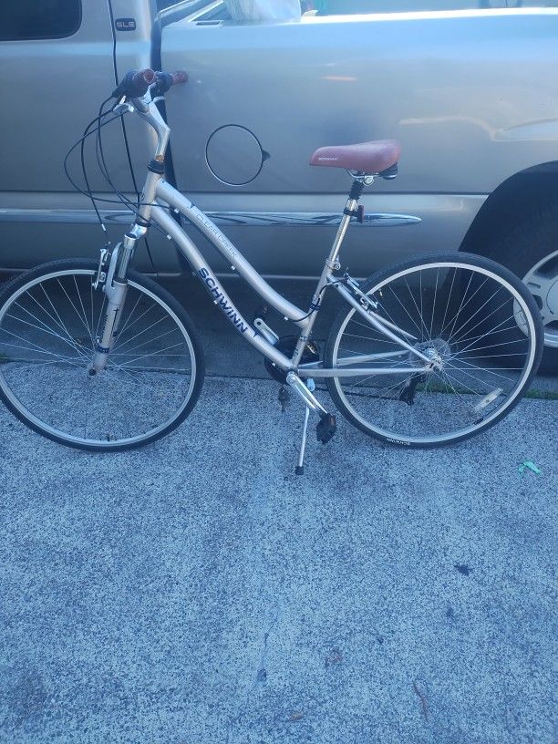 Very Nice     Schwinn Bicycle