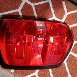 2014 Chevy Pick Up Right Side Tail Light
