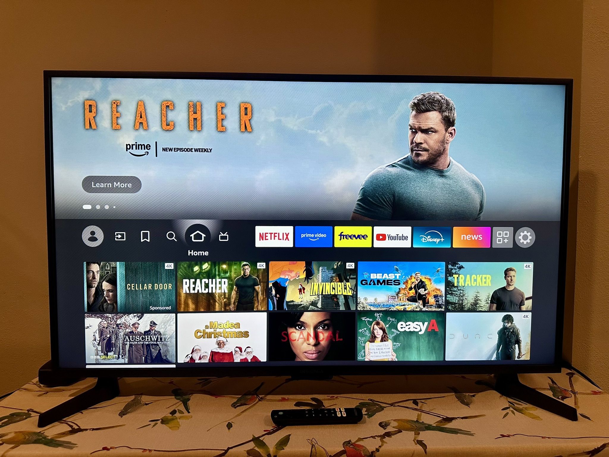 43” Insignia LED 4K UHD Smart Fire TV