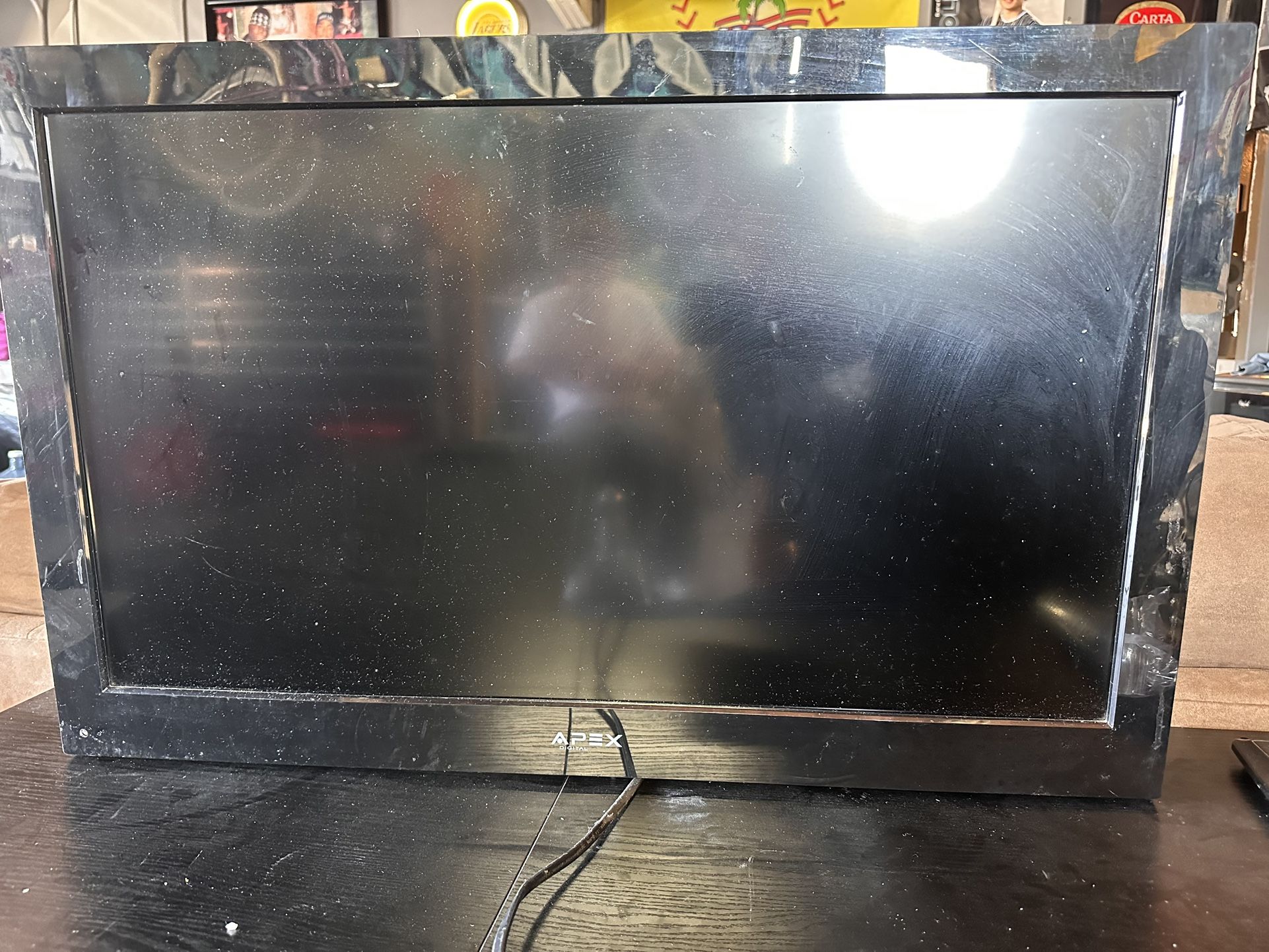 32” LCD TV