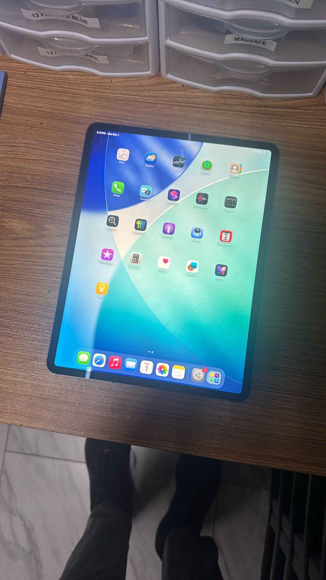 iPad Air (6th Gen) A2899 Tablet, 11", M2, 128 GB 
