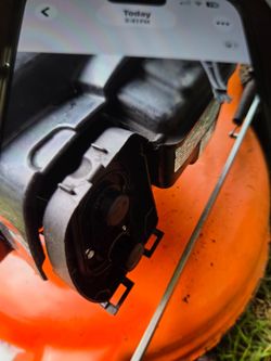 Like new mower. 600 new never change oil mower read up