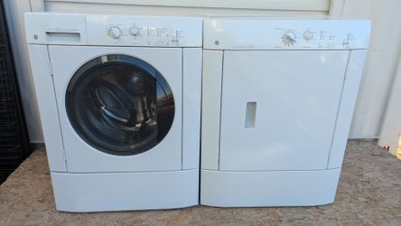 GE Washer Electric Dryer Set - Works Great - Delivery Available