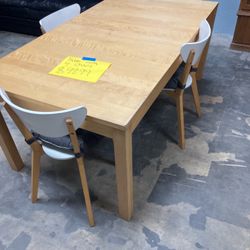 Table With 4 Chairs