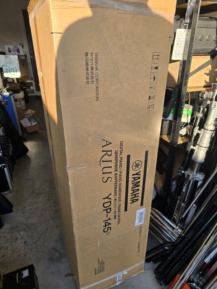Yamaha Arius Ydp-145 Piano
