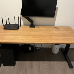 Uplift Desk - Black Frame with Bamboo-like top - Standing Desk