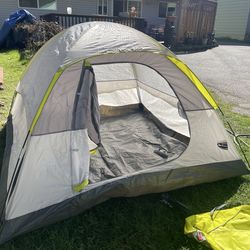 Nice GLACIERS 3 person tent ( like new
