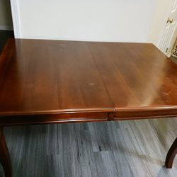 Dining Table w/4 chairs