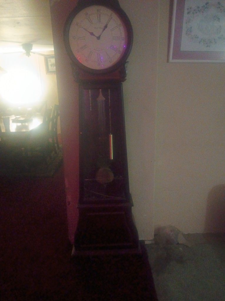 Grandfather Clock Daniel Dakota