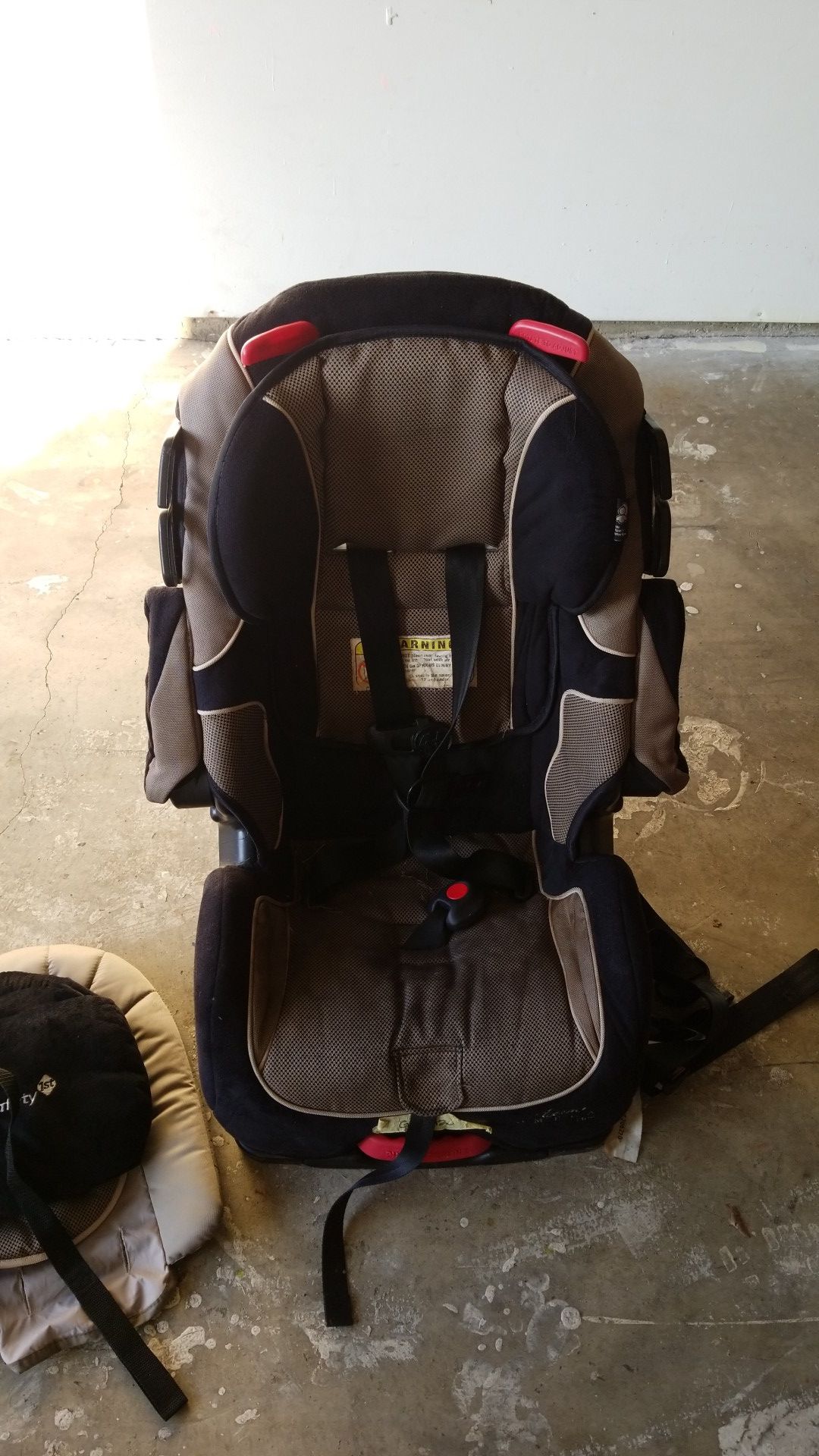 Safety 1st Alpha Omega Elite Convertible Baby/Child Car Seat