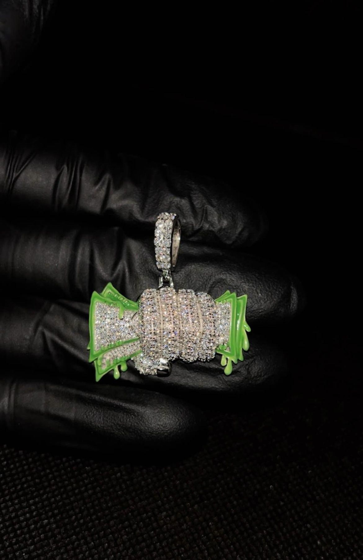 vvs iced out money chain