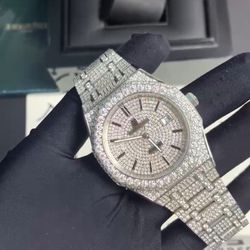 Bustdown Lab Made  Diamonds ( M)