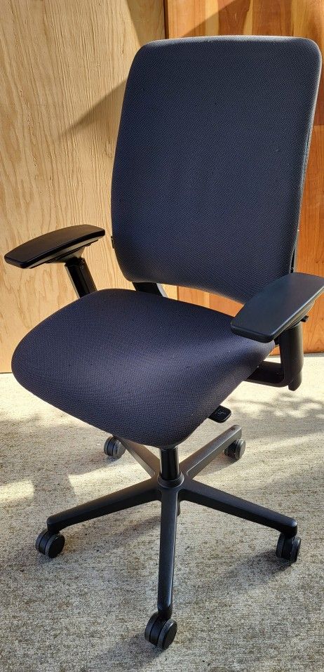 Steelcase AMIA Professional Office Chair