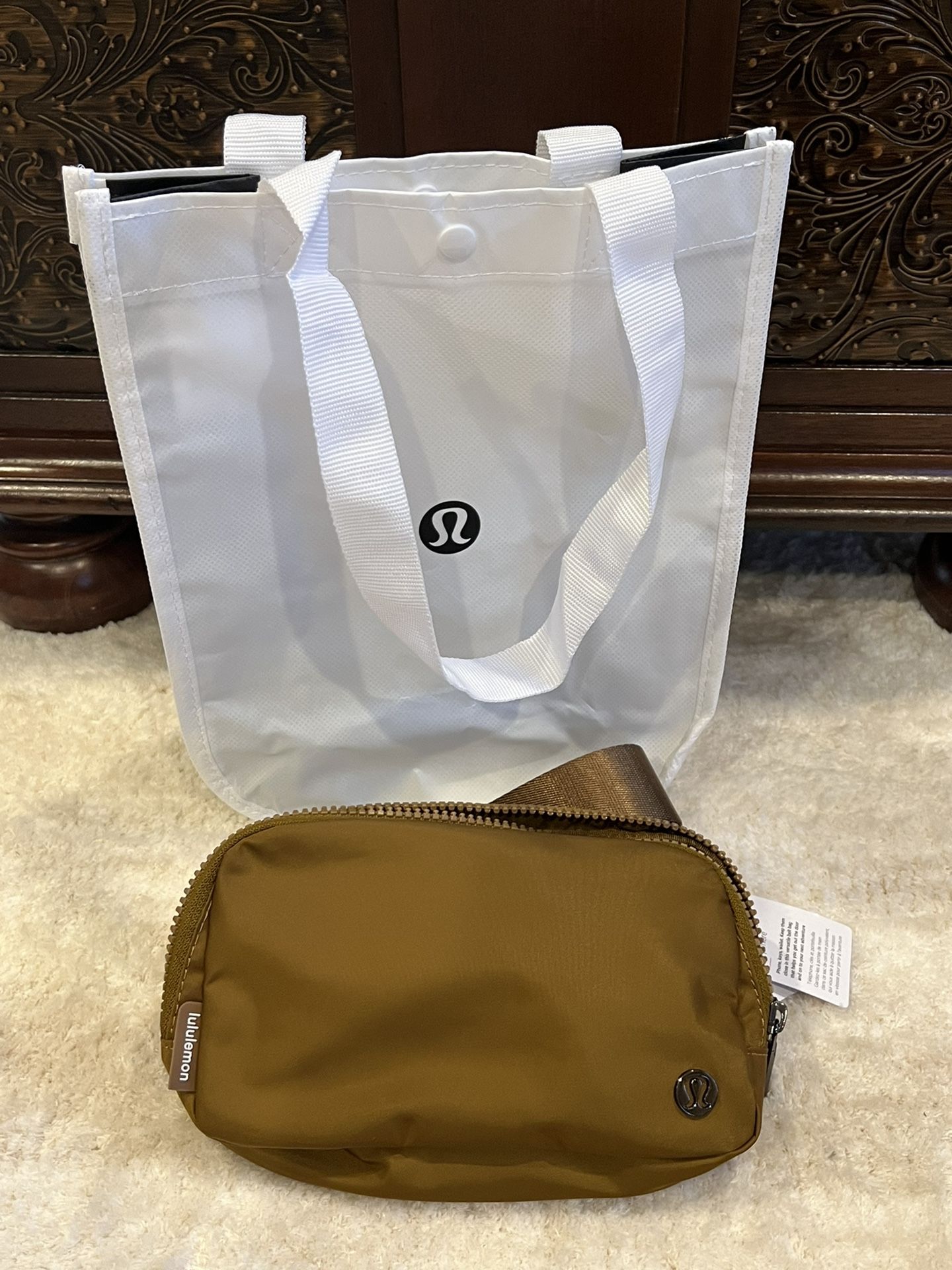 ❤️ NEW Lululemon everywhere belt bag crossbody BURNT CARAMEL & Shopping bag ❤️