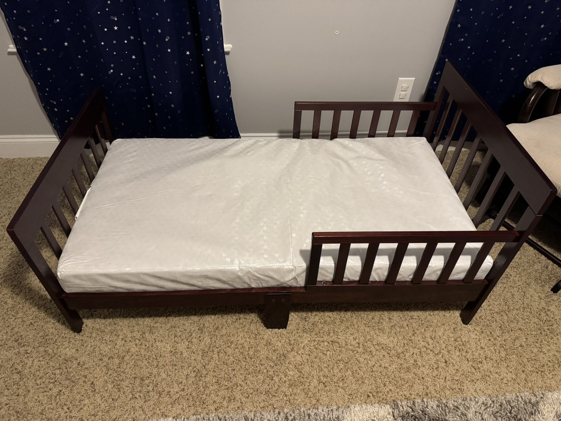 Toddler Bed w/ Mattress