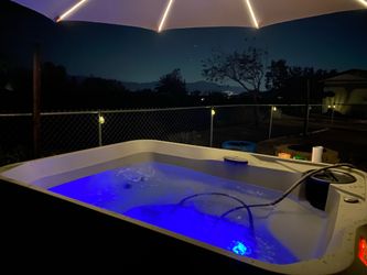 Hot tub (plug and play)