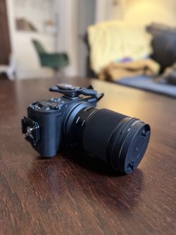 Canon R50 V + Sigma 16mm f/1.4 Kit